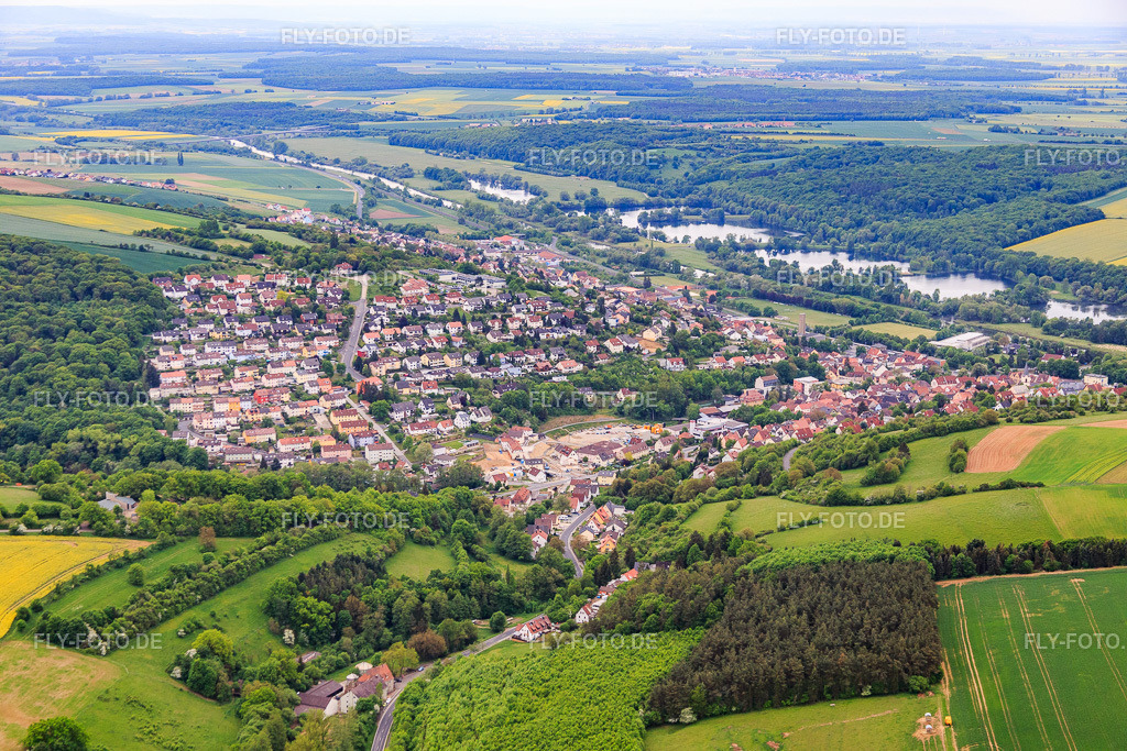 Orsansicht von Norden | Luftbild: Orsansicht von Norden in Schonungen im Bundesland Bayern in Deutschland. Foto: IMG_079099.jpg vom 15.05.2015 durch Werner Riehm/FLY-FOTO.de - Realisiert mit Pictrs.com