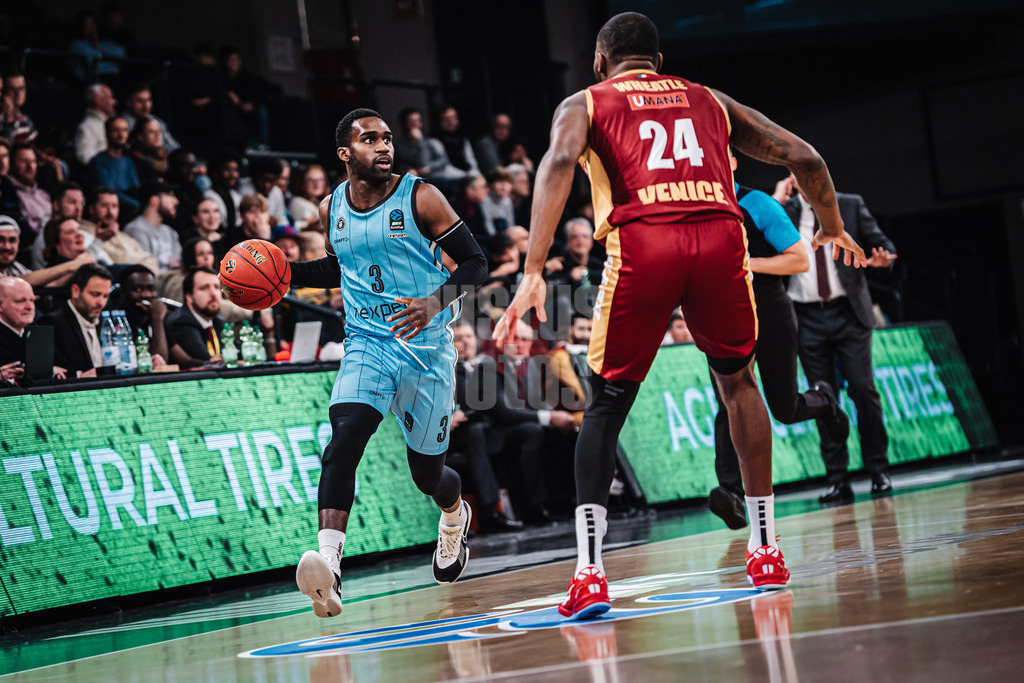Basketball | Männer | Saison 2024/2025 | BKT EuroCup | Veolia Towers Hamburg vs. Umana Reyer Venice | 08.01.2025 | Rich Osaro (#3, Veolia Towers Hamburg)