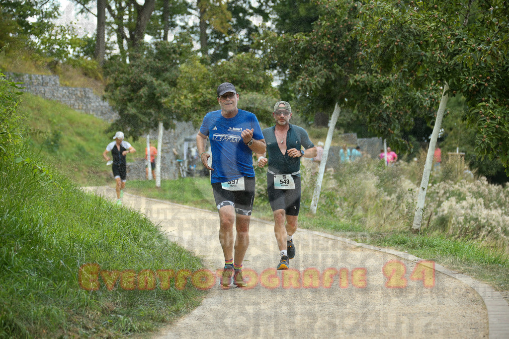 250824_1401_EX1_4632 | Sportfotografie im Rhein-Sieg Kreis, Köln, Bonn, NRW, Rheinland Pfalz, Hessen, etc. Unser Tätigkeitsfeld umfasst den Laufsport vom Volkslauf über den Marathon, Duathlon, Triathon bis zum Ultralauf wie Kölnpfad Ultra oder Schindertrail.