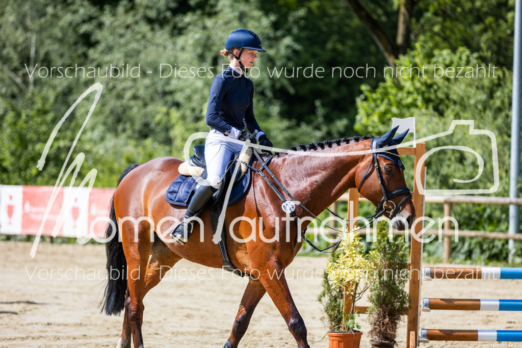 Donop24-ESpr-010 | MomenTaufnahmen Pferdesportfotos