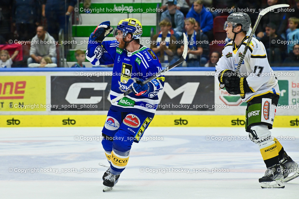 EC IDM Wärmepumpen VSV vs. HC Pustertal 8.10.2023 | #16 Kevin Hancock EC VSV, #77 EGE Wyatt HC Pustertal, EC IDM Wärmepumpen VSV vs. HC Pustertal 8.10.2023, EC IDM Wärmepumpen VSV vs. HC Pustertal am 08.10.2023 in Villach (Stadthalle Villach), Austria, (Photo by Bernd Stefan)