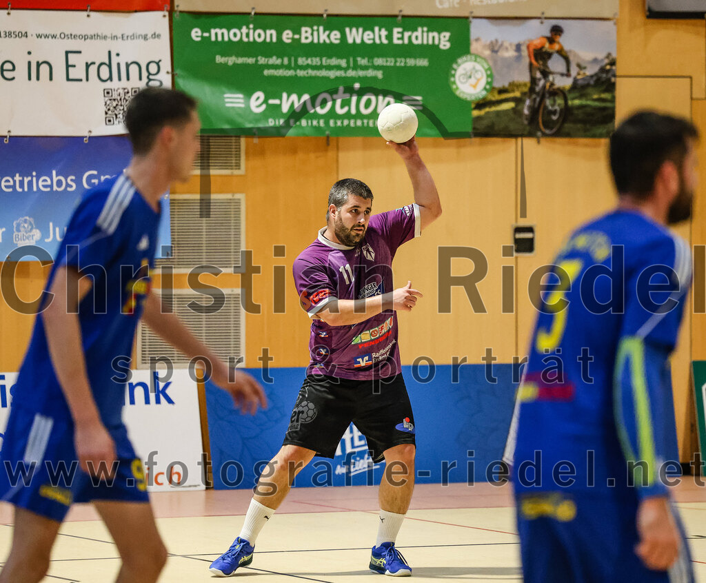 2024-10-13_071_SpVgg_Altenerding_gegen_SSG_Metten | Erding, Deutschland, 13.10.2024:Handball, Bezirksoberliga Männer 2024 / 2025, 4. Spieltag, SpVgg Altenerding gegen SSG Metten, Endergebnis: 40:22Christian Loris (SpVgg Altenerding, #11)Foto: Christian Riedel / fotografie-riedel.net