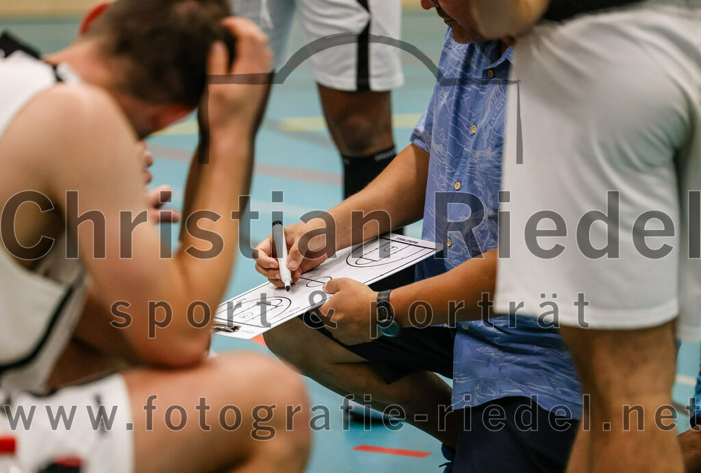 2023-10-08_046_TSV_Vaterstetten_gegen_ESV_Staffelsee | Vaterstetten, Deutschland, 08.10.2023:
Basketball, Bayernliga Herren Süd 2023 / 2024, 3. Spieltag, TSV Vaterstetten gegen ESV Staffelsee, Endergebnis: 62:90

Foto: Christian Riedel / fotografie-riedel.net