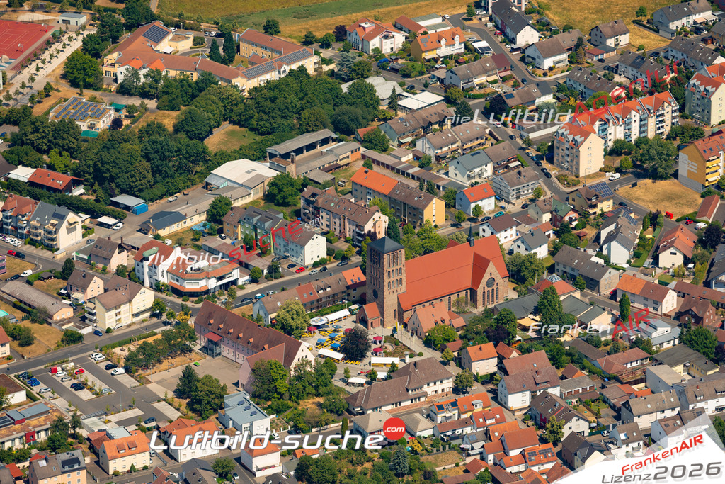 Das Luftbild zeigt : Kirche Kleinostheim - Die Luftaufnahme wurde 2023 vom UL-Flugzeug aus erstellt ( keine Drohne ) - Hochauflösende Luftaufnahme - Für grossformatige Ausdrucke geeignet. Die Geschenkidee !Mit Lizenz und Bildrechte bestellbar