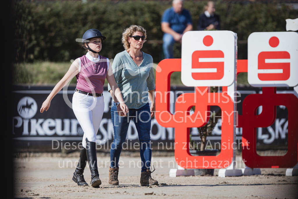 240628_LüPfSpTa_A2-Stil-202 | Deine schönsten Turniermomente als professionelle Fotos! Entdecke hochwertige Pferdesport-Fotografie im Online-Shop. Jetzt Fotos finden & bestellen!