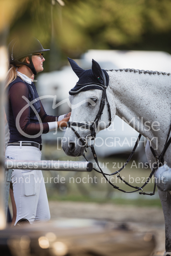 220824_Delbrueck_2-Phasen-L-403 | Deine schönsten Turniermomente als professionelle Fotos! Entdecke hochwertige Pferdesport-Fotografie im Online-Shop. Jetzt Fotos finden & bestellen!