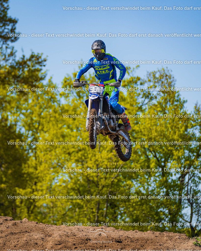04_26_Masters-5556 | Sportfotografin aus Berlin-Brandenburg mit Fokus auf Motocross. Ich halte deine sportliche Leistung und echte Emotionen auf und neben der Strecke professionell fest. Entdecke die Fotos von deinem Rennen und bestelle sie direkt hier im Shop.