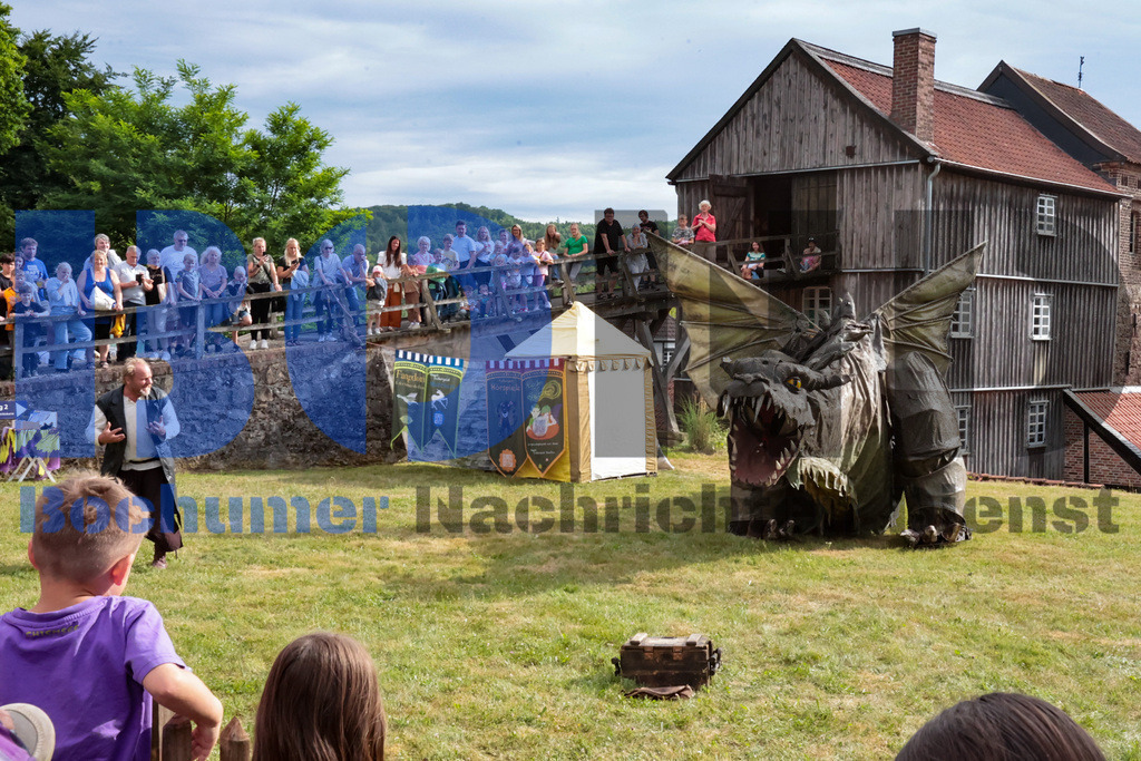 SES_MKRLHE20250705-35 | bond - Realisiert mit Pictrs.com