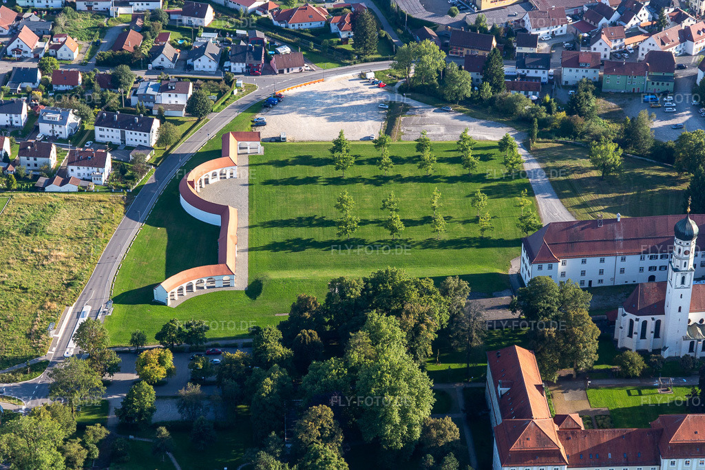 Luftbild: Kloster Schussenried im Ortsteil Roppertsweiler in Bad Schussenried im Bundesland Baden-Württemberg in Deutschland. Foto: IMG_128846.jpg vom 03.09.2021 durch Werner Riehm/FLY-FOTO.de