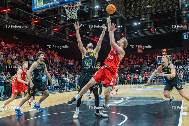 nbg_falcons-03925 | Fotogalerie von Thomas Dettweiler mit Eventbildern und lizenzfreien Fotos. Perfekt als Wandbild, für Büro, Website oder private Nutzung. - Realisiert mit Pictrs.com