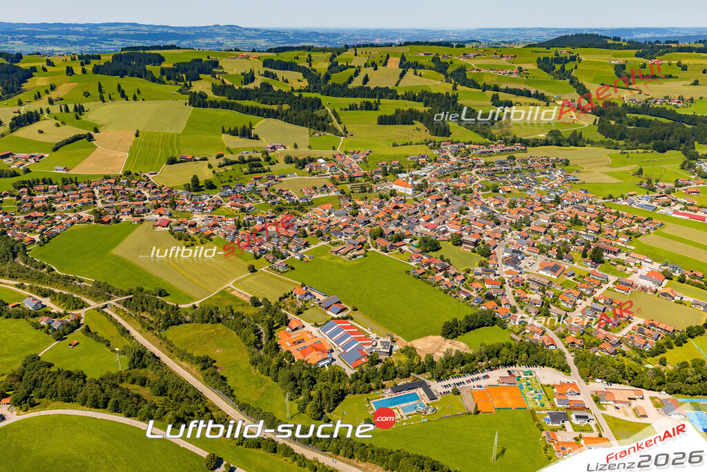 Luftaufnahme von  Wertach - Die Luftaufnahme wurde 2025 vom UL-Flugzeug heraus erstellt ( keine Drohne ) - Hochauflösende Luftaufnahme - für professionelle Ausdrucke geeignet. Die Geschenkidee !Mit Lizenz und Bildrechte bestellbar