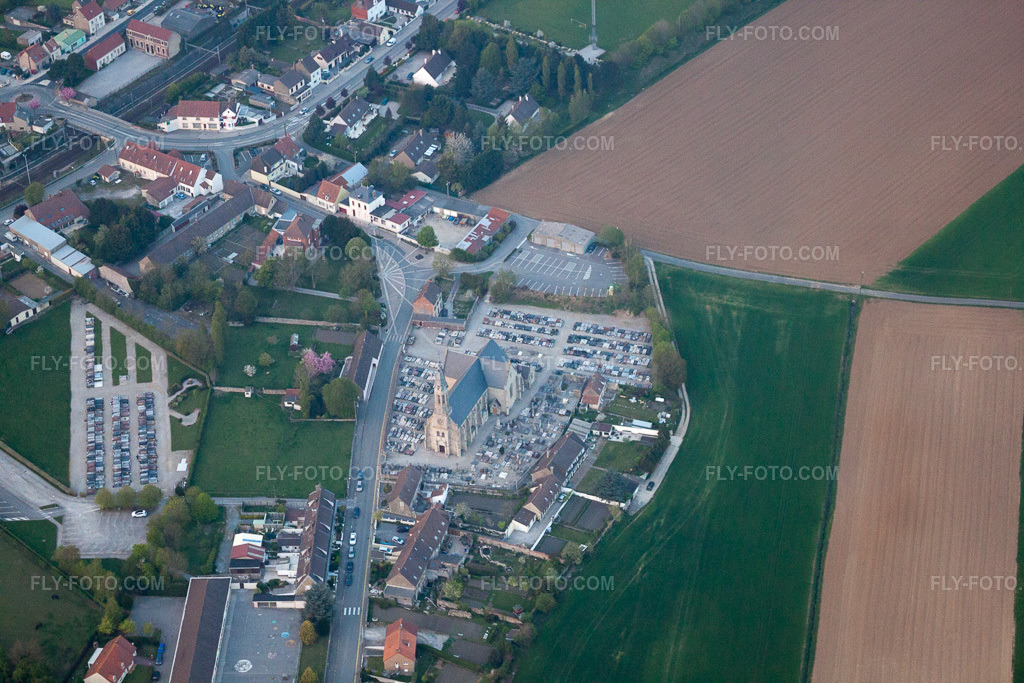 Aerial view: View of the town in Rinxent in the state Pas de Calais, France. – Photo: IMG_40163.jpg taken on 04/17/2011 by Werner Riehm/FLY-FOTO.com – Resolution of the original: 4752 x 3168 px