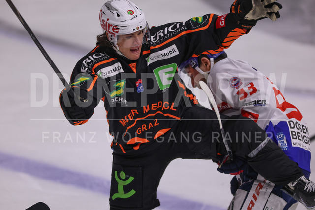 ICE Hockey League: Moser Medical Graz 99ers vs HC TIWAG Innsbruck – Die Haie | Graz, Austria,31.Jan.26 - ICE HOCKEY - ICE Hockey League, Graz 99ers vs HC Innsbruck. The image shows Kevin Roy (99ers) and Troy Lajeunesse (Innsbruck).