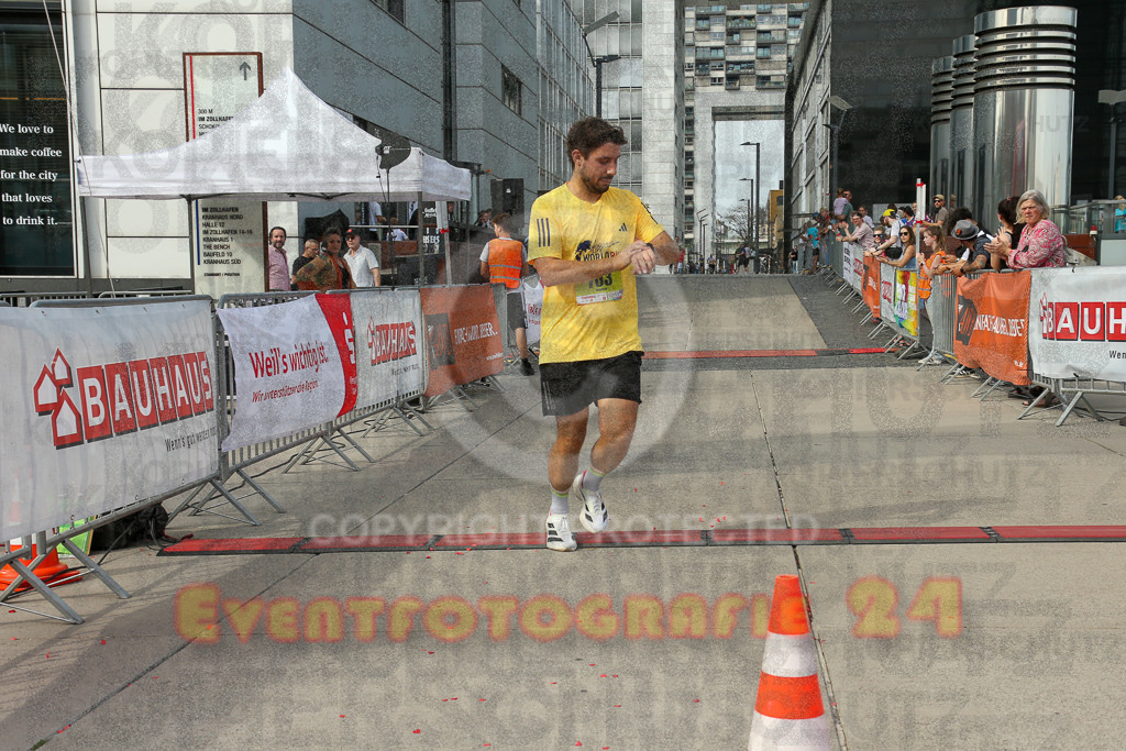 250920_1514_EX1_8597 | Sportfotografie im Rhein-Sieg Kreis, Köln, Bonn, NRW, Rheinland Pfalz, Hessen, etc. Unser Tätigkeitsfeld umfasst den Laufsport vom Volkslauf über den Marathon, Duathlon, Triathon bis zum Ultralauf wie Kölnpfad Ultra oder Schindertrail.