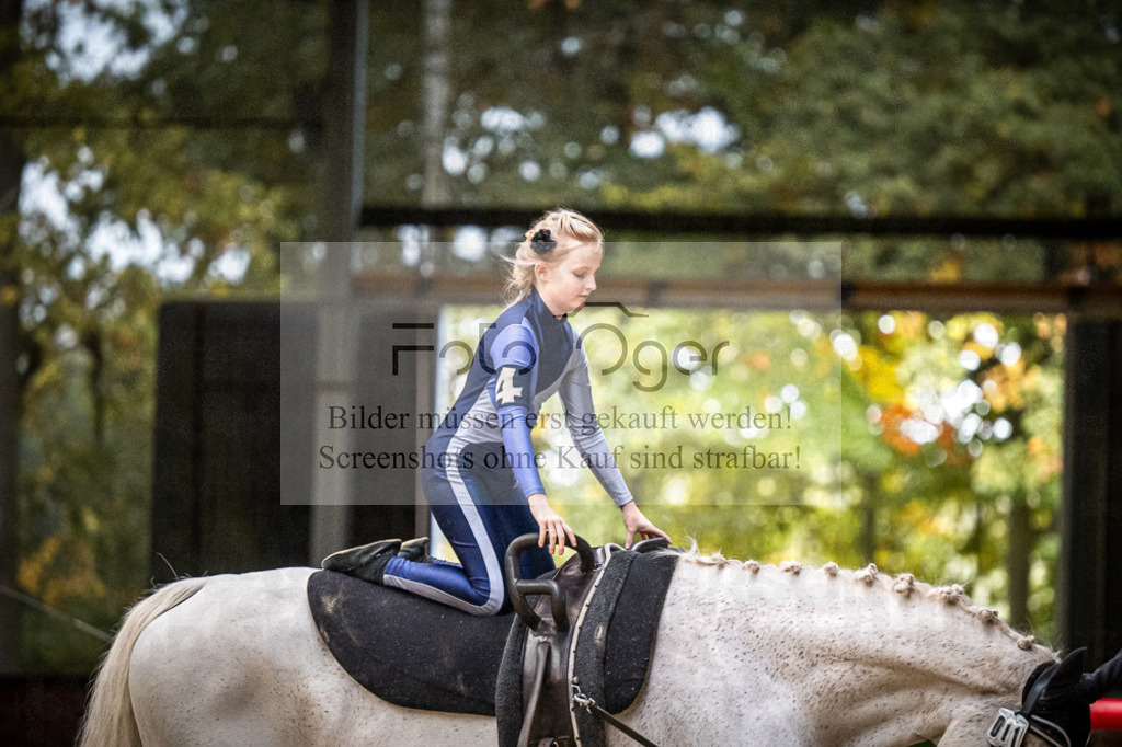 DOS_0119 | Entdecke hochwertige Reitturnierfotos von Foto Oger. Professionell, emotional und authentisch – jetzt Lieblingsmomente im Shop bestellen.Deutschlandweite Turnierfotografie. - Realisiert mit Pictrs.com