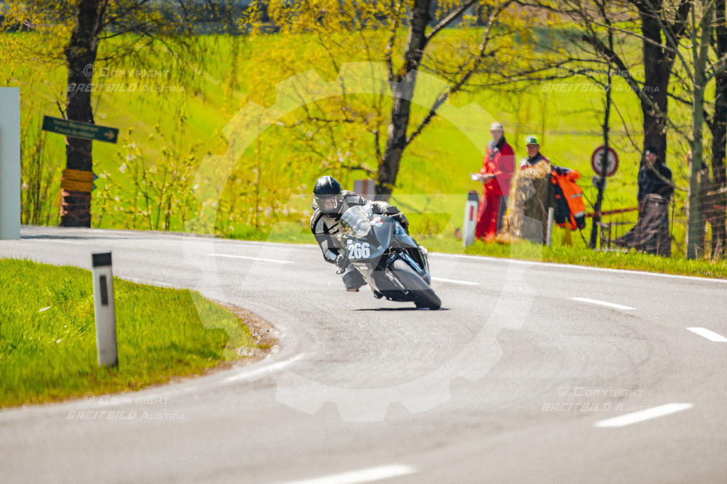 0818 - Bergrennen Landshaag2026 | BREITBILD Austria Webshop

Finde Fotos von: Breitbild, Breitbild Austria, Landshaag, Europeanbikers, KTM, BMW, Bergrennen, Bikeporn, Carporn, Bikes, Cars, Fotografie, Oberösterreich, Österreich, Berufsfotograf, Motorradteile Ganster, Julbach, Pannoniari - Realisiert mit Pictrs.com
