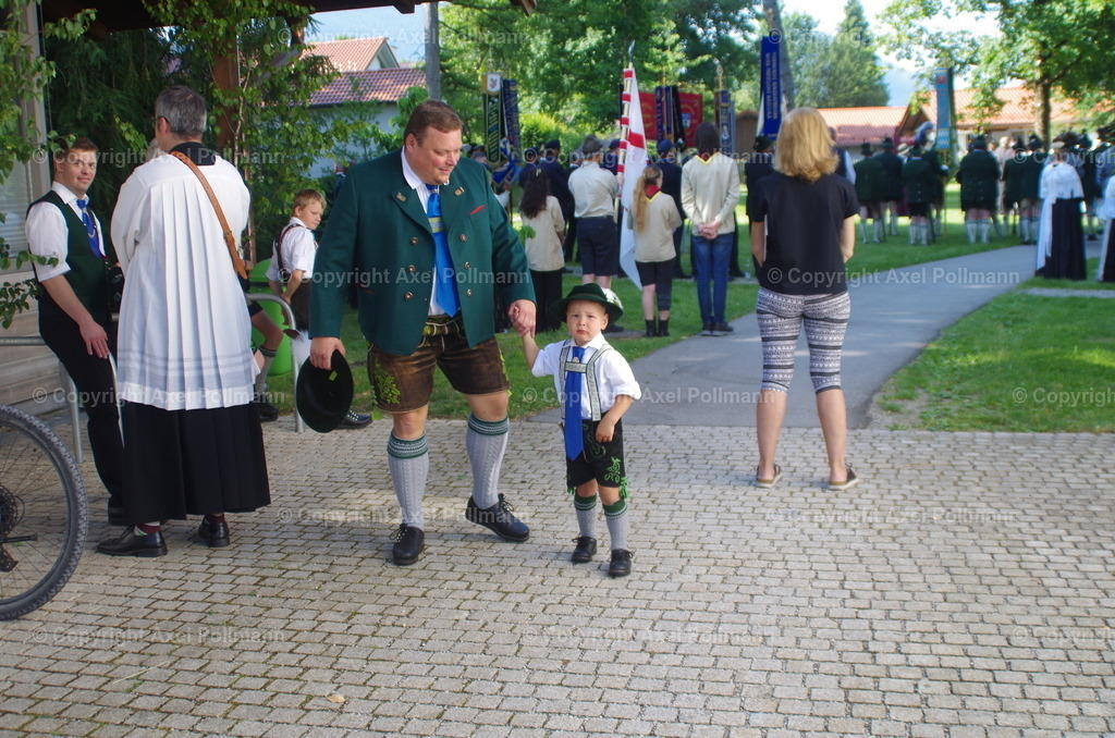 IMGP3094 | fotografiert von Axel PollmannLeonhardi Wallfahrt Benediktbeuern und Murnau, Fronleichnam, Fasching, Landschaft im Loisachtal und Benediktbeuern  - Realisiert mit Pictrs.com