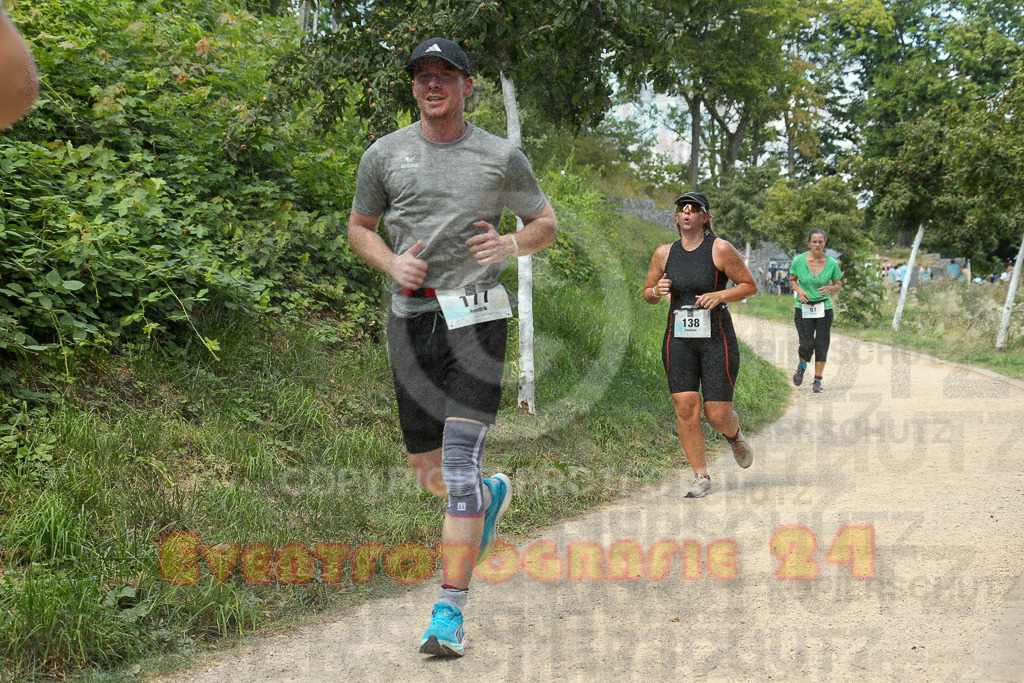 250824_1253_EX1_0836 | Sportfotografie im Rhein-Sieg Kreis, Köln, Bonn, NRW, Rheinland Pfalz, Hessen, etc. Unser Tätigkeitsfeld umfasst den Laufsport vom Volkslauf über den Marathon, Duathlon, Triathon bis zum Ultralauf wie Kölnpfad Ultra oder Schindertrail.