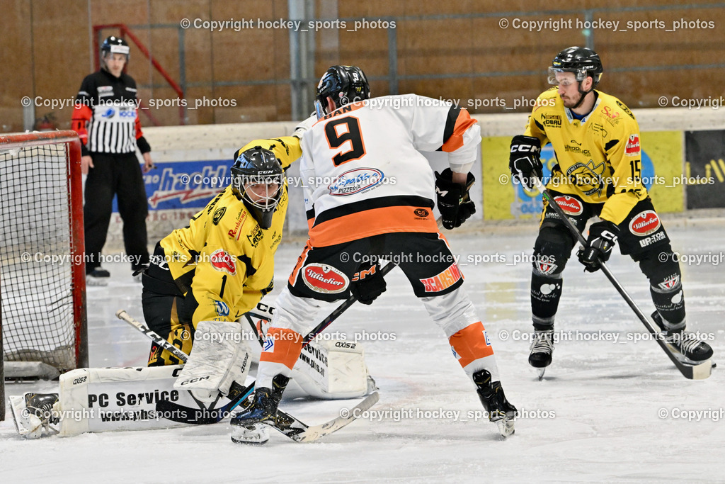 EC Hornets Spittal vs. USC Piraten Velden 18.2.2024 | #1 Zauchner Rene EC Hornets Spittal, #9 Ban Christian USC Velden, #15 Rossbacher Daniel EC Hornets Spittal, EC Hornets Spittal vs. USC Piraten Velden 18.2.2024, EC Hornets Spittal vs. USC Piraten Velden 18.2.2024 am 18.02.2024 in Spittal an der Drau (Eissportzentrum Spittal), Austria, (Photo by Bernd Stefan)