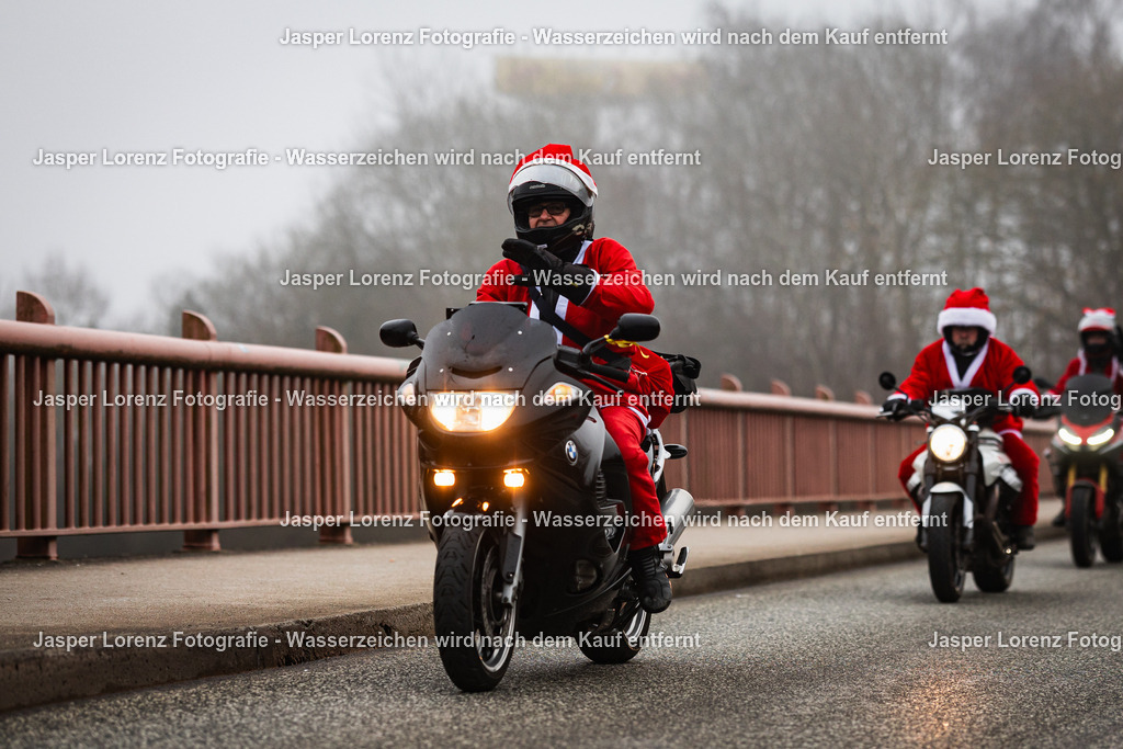 X-Mas Ride I Kiel I 2025 | Jasper Lorenz Fotografie - Realisiert mit Pictrs.com