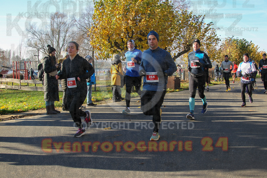 241201_1144_EV4_1608 | Sportfotografie im Rhein-Sieg Kreis, Köln, Bonn, NRW, Rheinland Pfalz, Hessen, etc. Unser Tätigkeitsfeld umfasst den Laufsport vom Volkslauf über den Marathon, Duathlon, Triathon bis zum Ultralauf wie Kölnpfad Ultra oder Schindertrail.