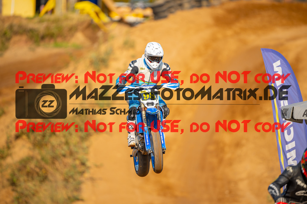 MaZZes-Fotomatrix-20260815-602162 | S2