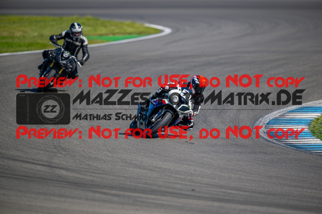 MaZZes-Fotomatrix-20260523-115082 | GRUEN