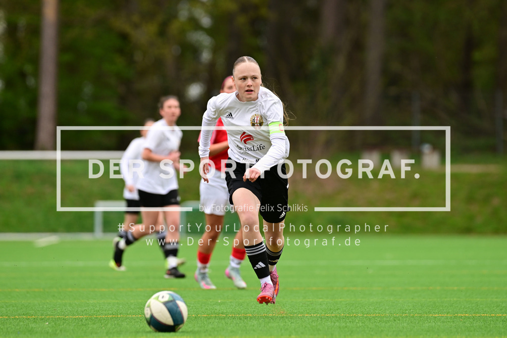 Fußball I Frauen I Saison 2025-2026 I Bezirksliga I 21. Spieltag I Harburger TB - Rahlstedter SC I 164529 | Der Sportfotograf. - Realisiert mit Pictrs.com
