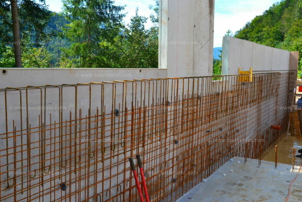 bib-lg04-betonarbeiten-0073 | Nach LV-Leistungsgruppen sortierte Detailfotos über den Bau eines Hauses. Alle Hausbau-Bilder direkt vom Urheber und Autor der Website Haus-Selber-Bauen.com