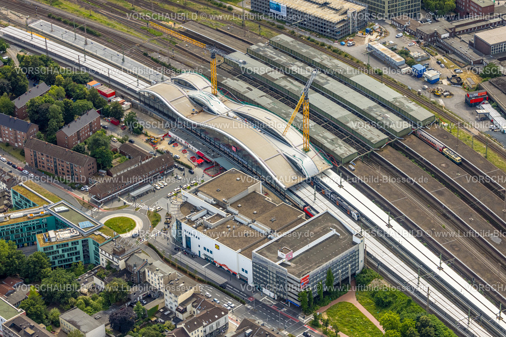 Duisburg240705414-Mitte | Luftbild, Hauptbahnhof Hbf Deutsche Bahn AG, Großbaustelle Hauptbahnhof Gleishalle und Vorplatz Ost, Stadtmitte, Neudorf-Nord, Duisburg, Ruhrgebiet, Nordrhein-Westfalen, Deutschland