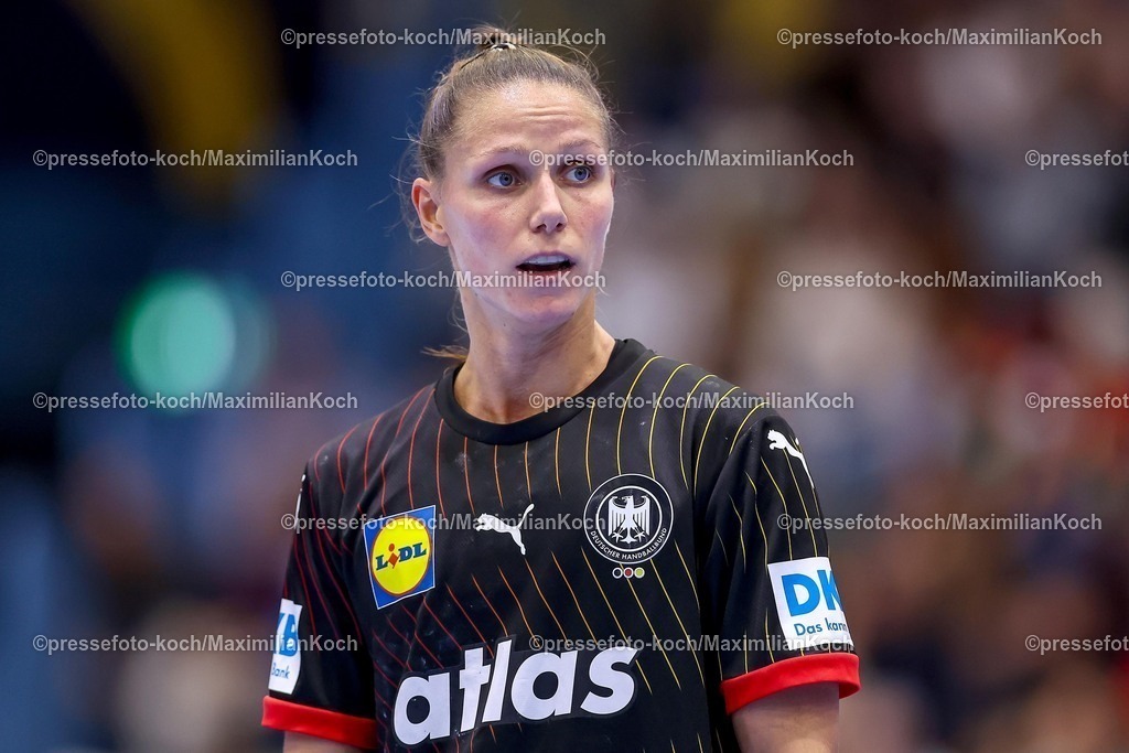 DHB16102501116 | 16.10.2025, Handball, EHF Frauen Länderpiel, EM Qualifikation 2026, Deutschland - Nordmazedonien, Schwalbe-Arena in Gummersbach:   Xenia SMITS  (GER #11) 