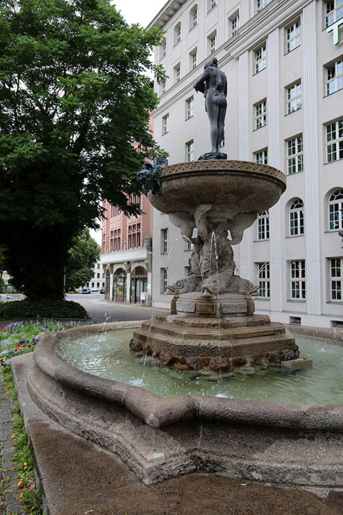 Villersbrunnen | Das Team hinter BILDLEXIKON LEIPZIG bündelt historische wie aktuelle Informationen über die Stadt Leipzig in Text und Bild auf einer Plattform und stellt diese der interessierten Öffentlichkeit zur Verfügung.