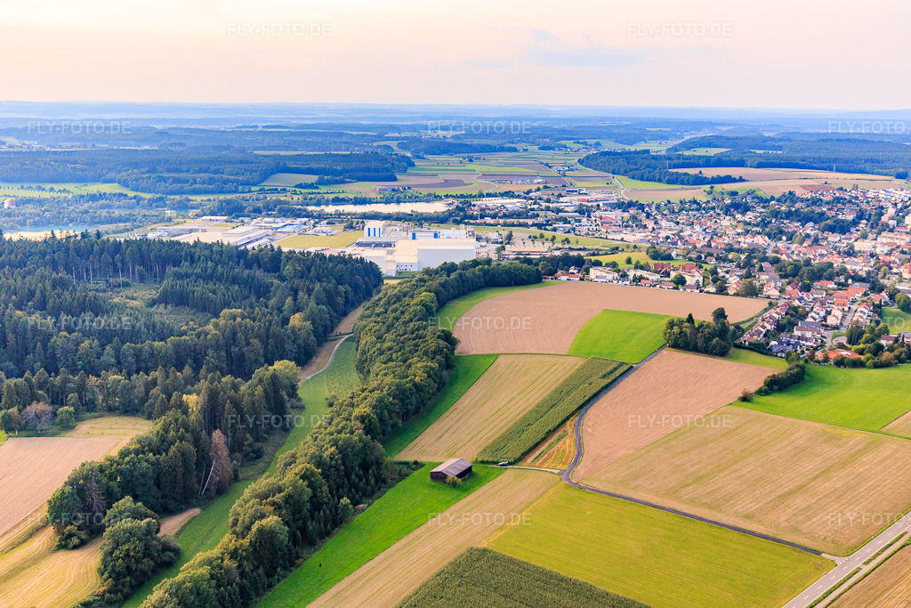 Luftbild: Geberit Logistik GmbH aus Süden in Pfullendorf im Bundesland Baden-Württemberg in Deutschland. Foto: IMG_102958.jpg vom 26.08.2017 durch Werner Riehm/FLY-FOTO.de