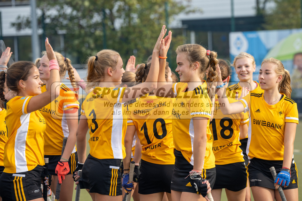 SFE_20231021_0077 | Deutsche Meisterschaft Weibliche U16 Halbfinale Düsseldorfer HC - Harvestehuder THC am 21.10.2023 in Köln (Düsseldorfer Hockeyclub 1905 e.V.), Photo: Stephan Fehrmann 2023 (Sports-Gallery)