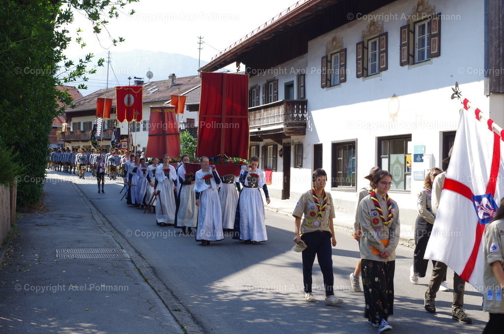 IMGP3592 | fotografiert von Axel PollmannLeonhardi Wallfahrt Benediktbeuern und Murnau, Fronleichnam, Fasching, Landschaft im Loisachtal und Benediktbeuern  - Realisiert mit Pictrs.com
