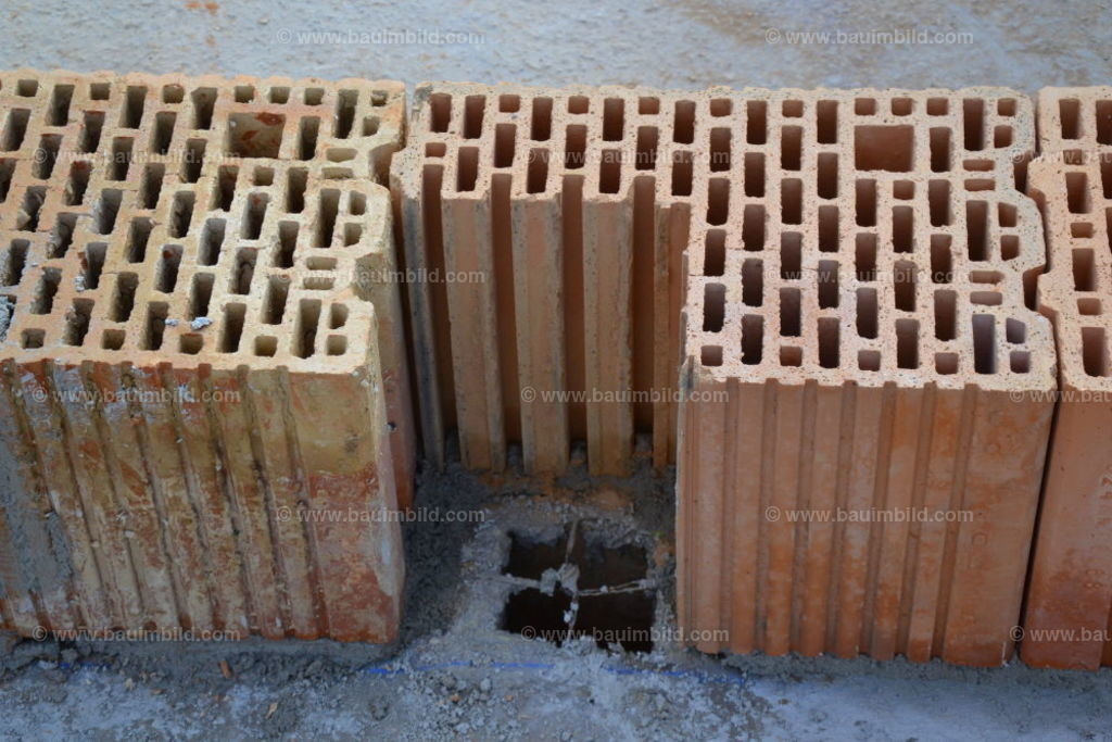 bib-lg07-mauerarbeiten-0055 | Nach LV-Leistungsgruppen sortierte Detailfotos über den Bau eines Hauses. Alle Hausbau-Bilder direkt vom Urheber und Autor der Website Haus-Selber-Bauen.com