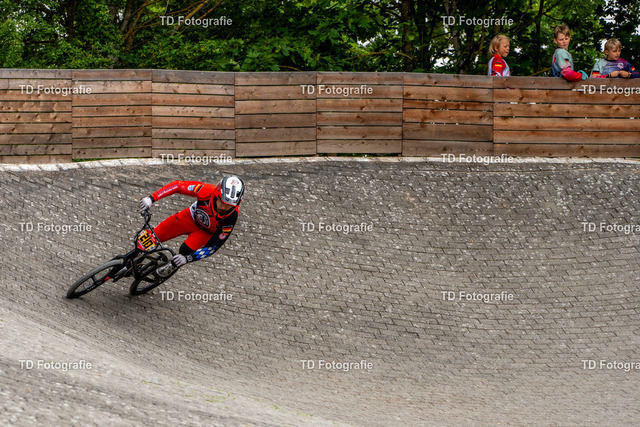 BayBMX2026-04910 | Fotogalerie von Thomas Dettweiler mit Eventbildern und lizenzfreien Fotos. Perfekt als Wandbild, für Büro, Website oder private Nutzung. - Realisiert mit Pictrs.com