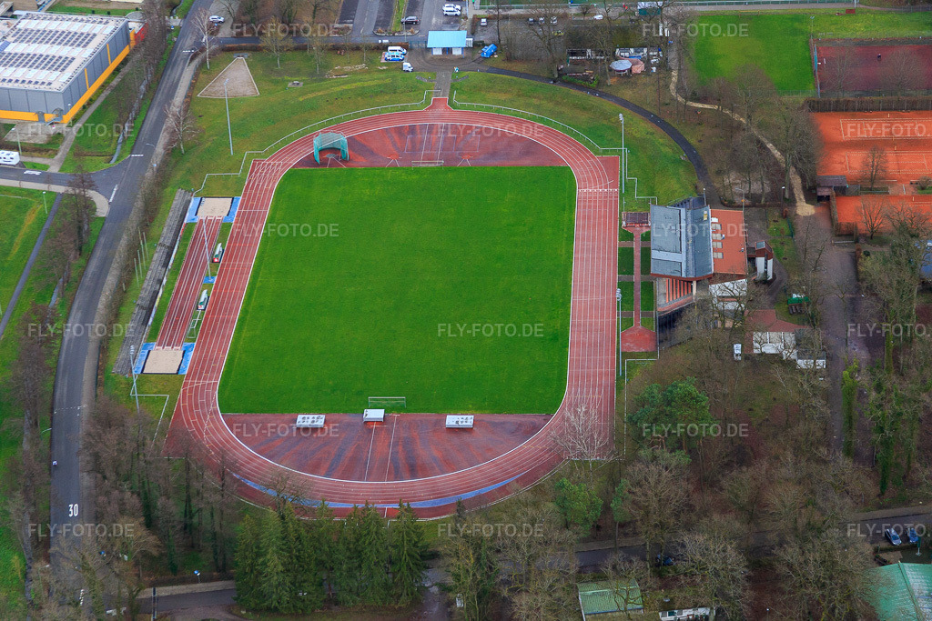 Luftbild: Bienwaldstadion in Kandel im Bundesland Rheinland-Pfalz in Deutschland. Foto: IMG_085914.jpg vom 08.01.2016 durch Werner Riehm/FLY-FOTO.deTSV 1886 Kandel Leichtathletik - mit uns Spaß am Sport