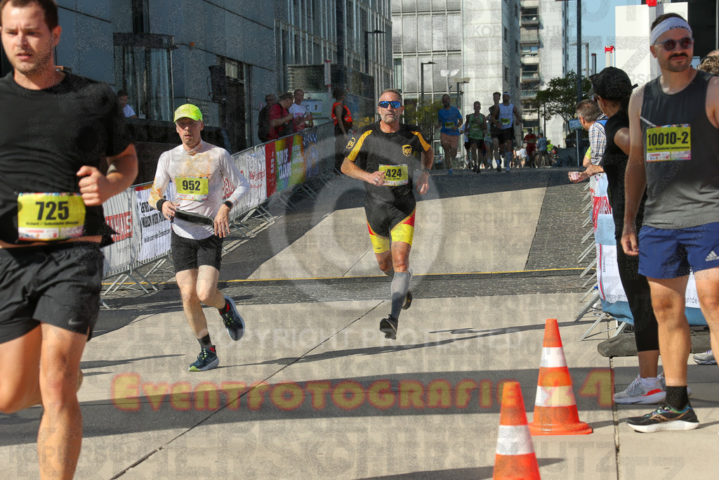 240921_1451_EX1_3875 | Sportfotografie im Rhein-Sieg Kreis, Köln, Bonn, NRW, Rheinland Pfalz, Hessen, etc. Unser Tätigkeitsfeld umfasst den Laufsport vom Volkslauf über den Marathon, Duathlon, Triathon bis zum Ultralauf wie Kölnpfad Ultra oder Schindertrail.