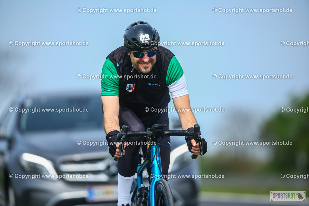 971_TRA57158 | Neusiedlersee Radmarathon 2026@sportshot_your_pictrs #yourpictures#roadtowm2029 #nrm #neusiedlerseeradmarathon #neusiedlersee #neusiedlerseetourismus #burgenland #mörbisch #nrm26 #burgenlandtourismus #voglundco #poweredbyburgenlandtourismus #radsport #rad #marathon #ucigranfondo #visitburgenland #ucigranfondoworldseries