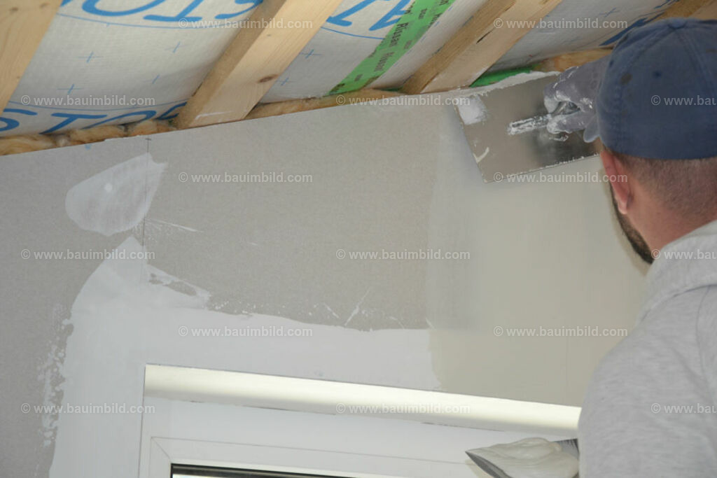 bib-lg18-putzarbeiten-0203 | Nach LV-Leistungsgruppen sortierte Detailfotos über den Bau eines Hauses. Alle Hausbau-Bilder direkt vom Urheber und Autor der Website Haus-Selber-Bauen.com