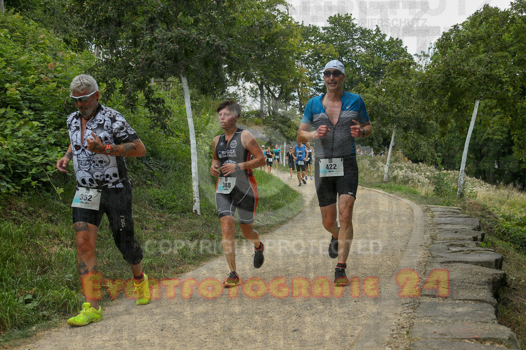 250824_1353_EX1_4088 | Sportfotografie im Rhein-Sieg Kreis, Köln, Bonn, NRW, Rheinland Pfalz, Hessen, etc. Unser Tätigkeitsfeld umfasst den Laufsport vom Volkslauf über den Marathon, Duathlon, Triathon bis zum Ultralauf wie Kölnpfad Ultra oder Schindertrail.