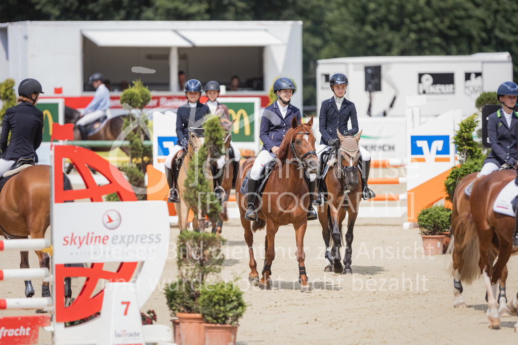 220730_BHO_PonyTrophy-340 | Deine schönsten Turniermomente als professionelle Fotos! Entdecke hochwertige Pferdesport-Fotografie im Online-Shop. Jetzt Fotos finden & bestellen!