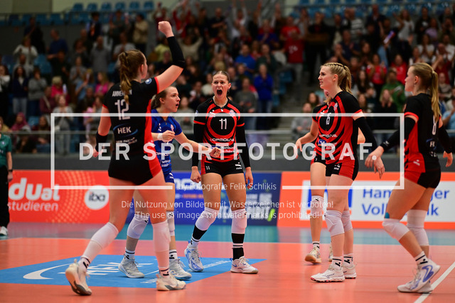 Volleyball I Frauen I Saison 2025-2026 I Bundesliga I 5. Spieltag I ETV Hamburger Volksbank Volleys - Dresdner SC I 09806 | Der Sportfotograf. - Realisiert mit Pictrs.com
