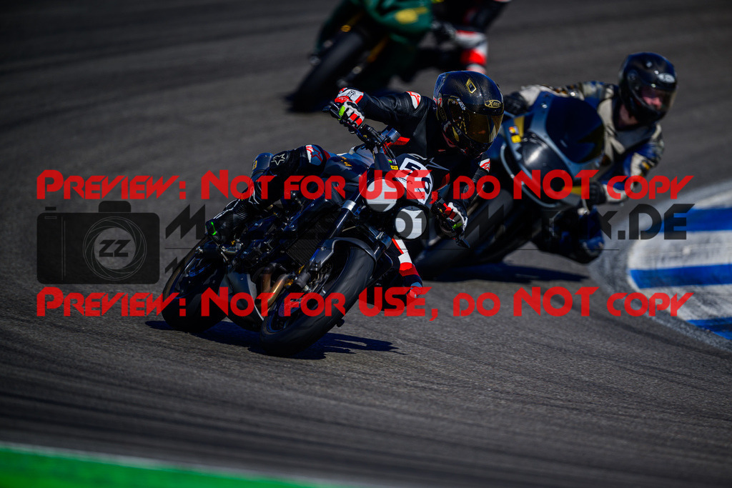 MaZZes_Fotomatrix_20250407_6007705_7390 | GELB