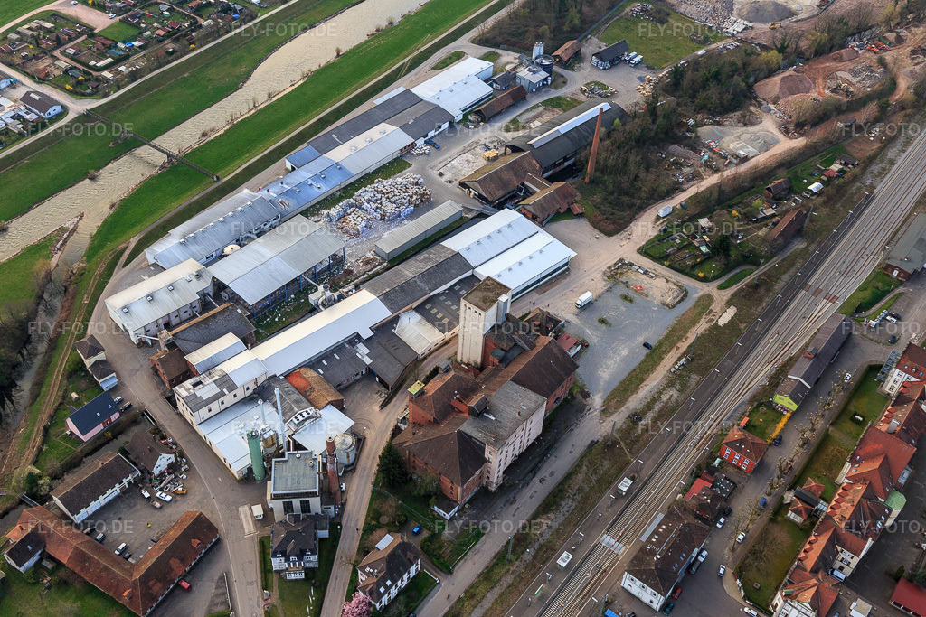 Luftbild: Köhlerpappen GmbH in Gengenbach im Bundesland Baden-Württemberg in Deutschland. Foto: IMG_120378.jpg vom 17.03.2020 durch Werner Riehm/FLY-FOTO.deWWW.KOEHLERPAPPEN.DE