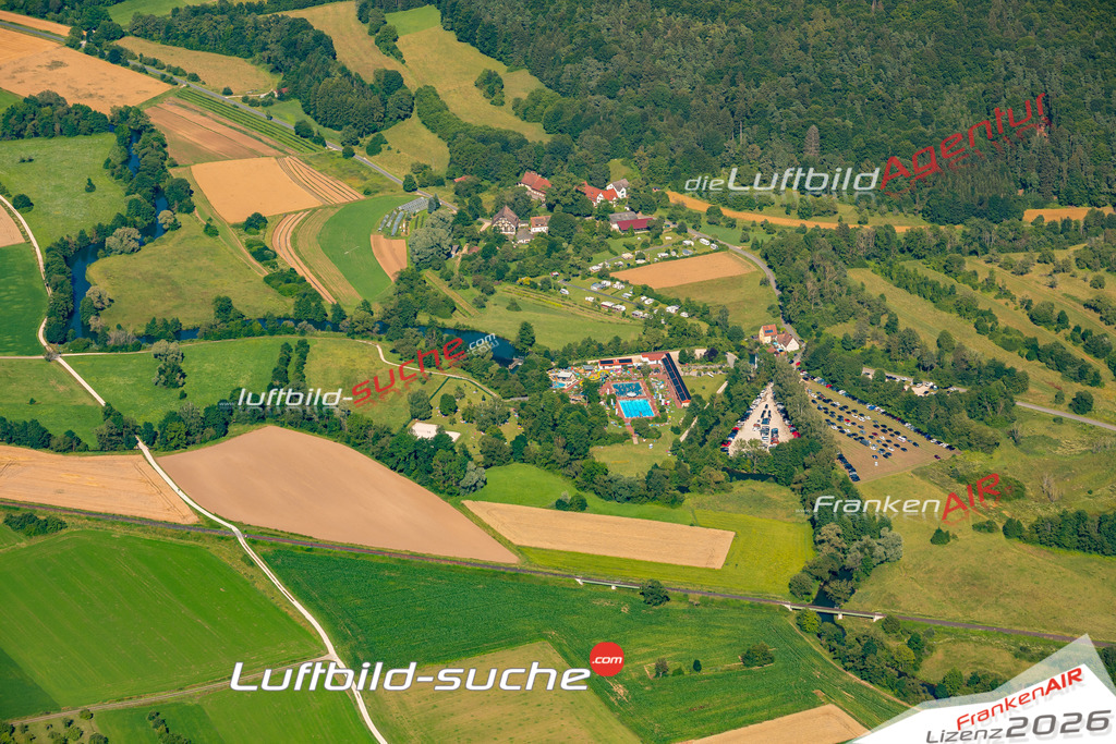 Das Luftbild zeigt : Rothenbühl Ebermannstadt - Die Luftaufnahme wurde 2024 vom UL-Flugzeug aus erstellt ( keine Drohne ) - Hochauflösende Luftaufnahme - Für grossformatige Ausdrucke geeignet. Die Geschenkidee !Mit Lizenz und Bildrechte bestellbar