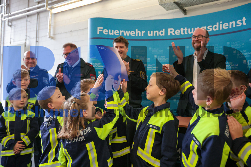 SES_KINFEU20250503-28 | bond - Realisiert mit Pictrs.com