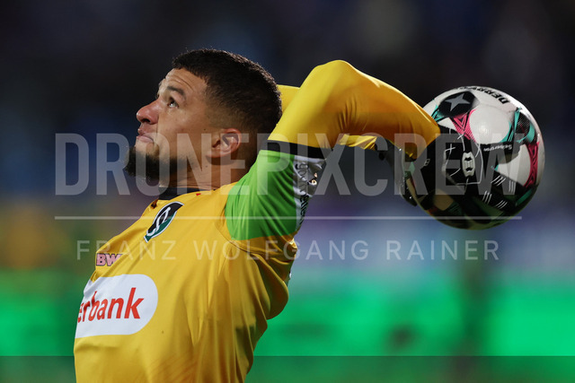 TSV Egger Glas Hartberg vs SV Oberbank Ried – Austrian Bundesliga Match | The image shows Yusuf Maart (Ried) at throw in, at the Bundesliga match TSV Hartberg vs SV Ried at Profertil Arena Hartberg. 22.11.2025