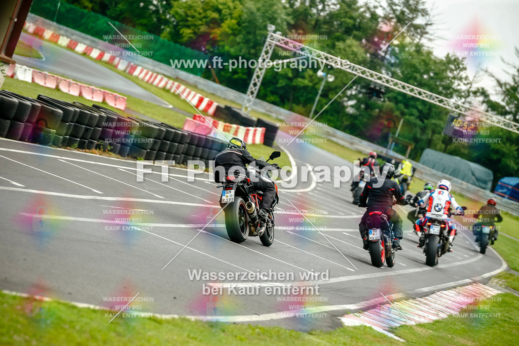 VBK-4286 | Hier findet Ihr Bilder von Touristenfahrten auf der Nürburgring Nordschleife oder von anderen Veranstaltungen die ich besucht habe. Viel Spass beim Durch Schauen 